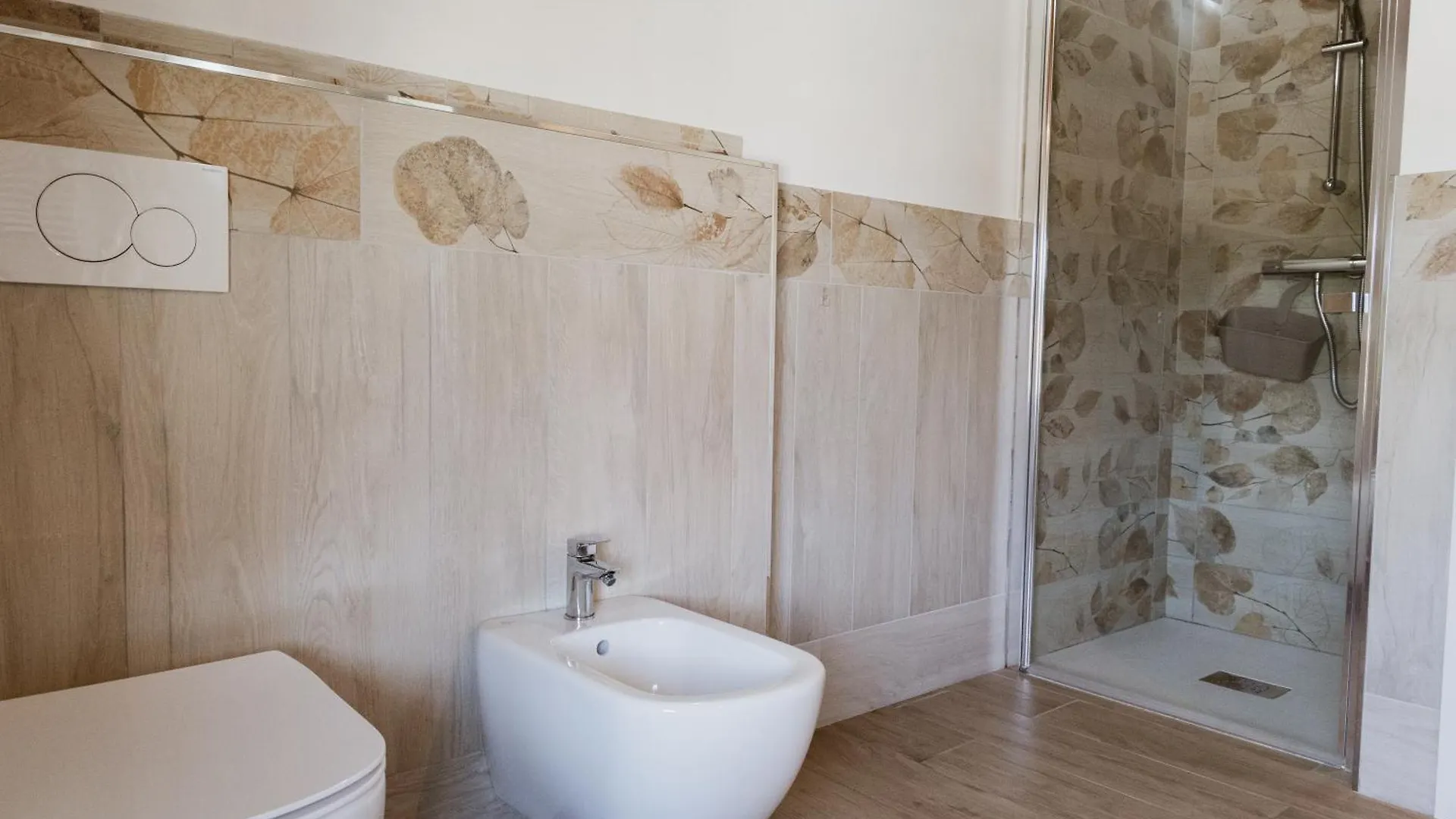 agriturismo il glicine bianco Monzambano 0*,  Italia