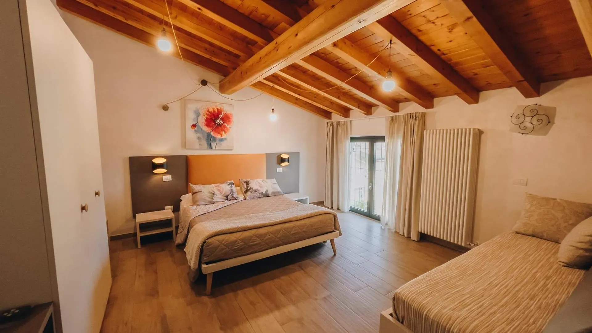 agriturismo il glicine bianco Monzambano 0*,  Italia
